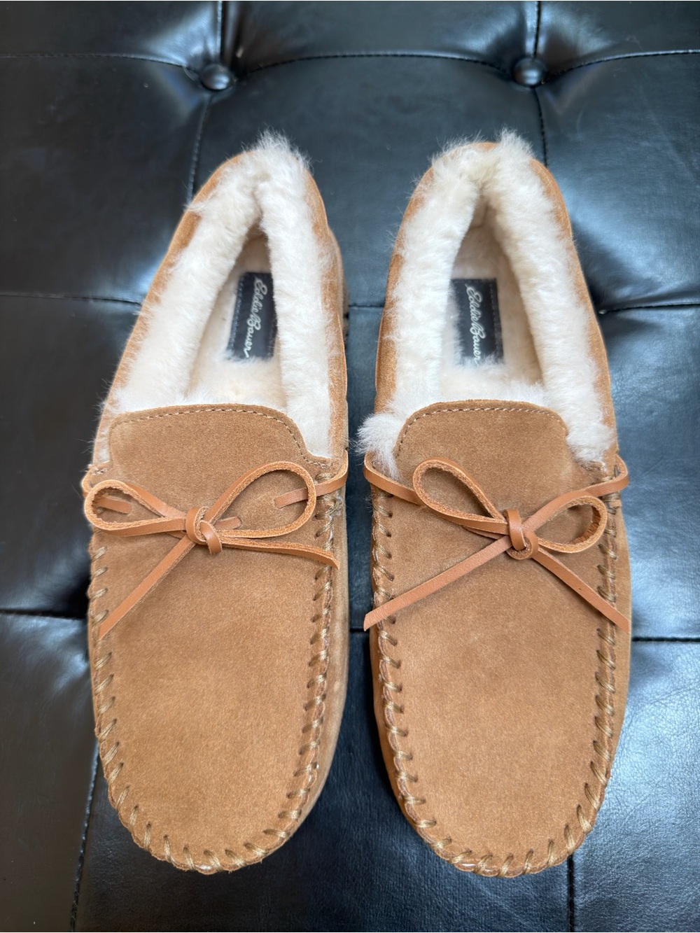 Eddie Bauer Men’s Shearling Lined Suede Moccasin Slippers Size 9 Brown Cozy